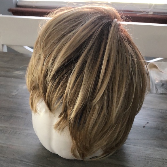 🏠MOVING SALE🏠HAIRDO WIG - Picture 3 of 9